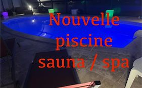 Studio spa privé accès piscine